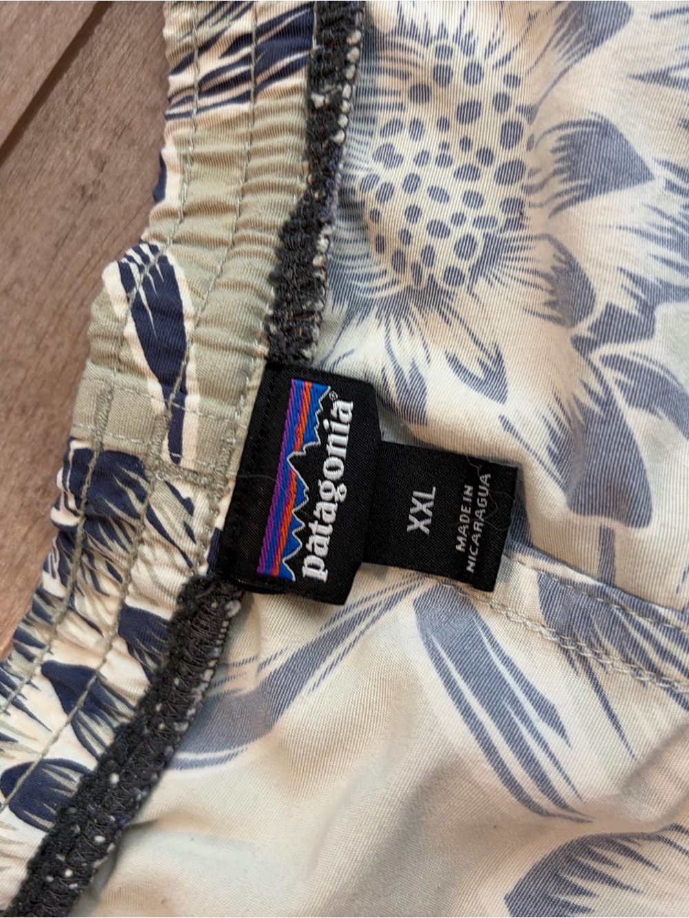 Patagonia Men's Floral Swim Shorts in Light green with Navy Print - Picture 3 of 5